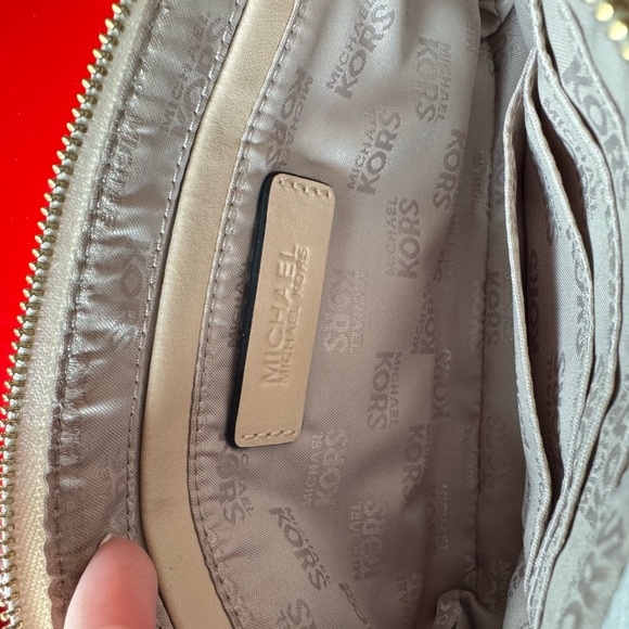 Authentic Michael Kors Shoulder bag! - Picture 5 of 5